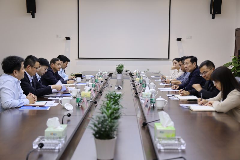 中国建设银行湖南省分行党委委员、副行长戴建军一行到访麒麟信安，进一步推动金融服务合作